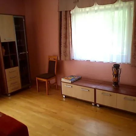 Akvarium Apartmanhazak Hotel *