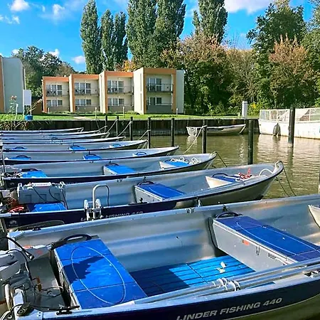 Hotel Akvarium Apartmanhazak *