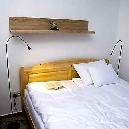 فندق Akvarium Apartmanhazak *
