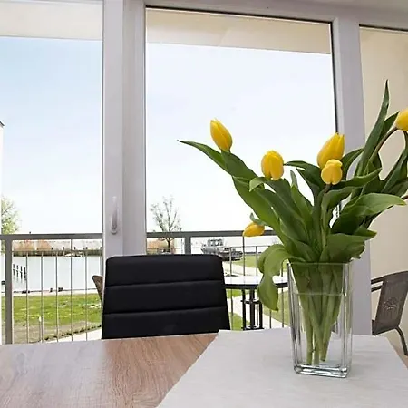 Akvarium Apartmanhazak Hotel *